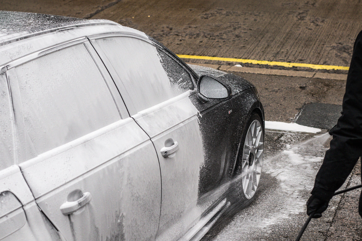 Safe wash + Interior valet image 4