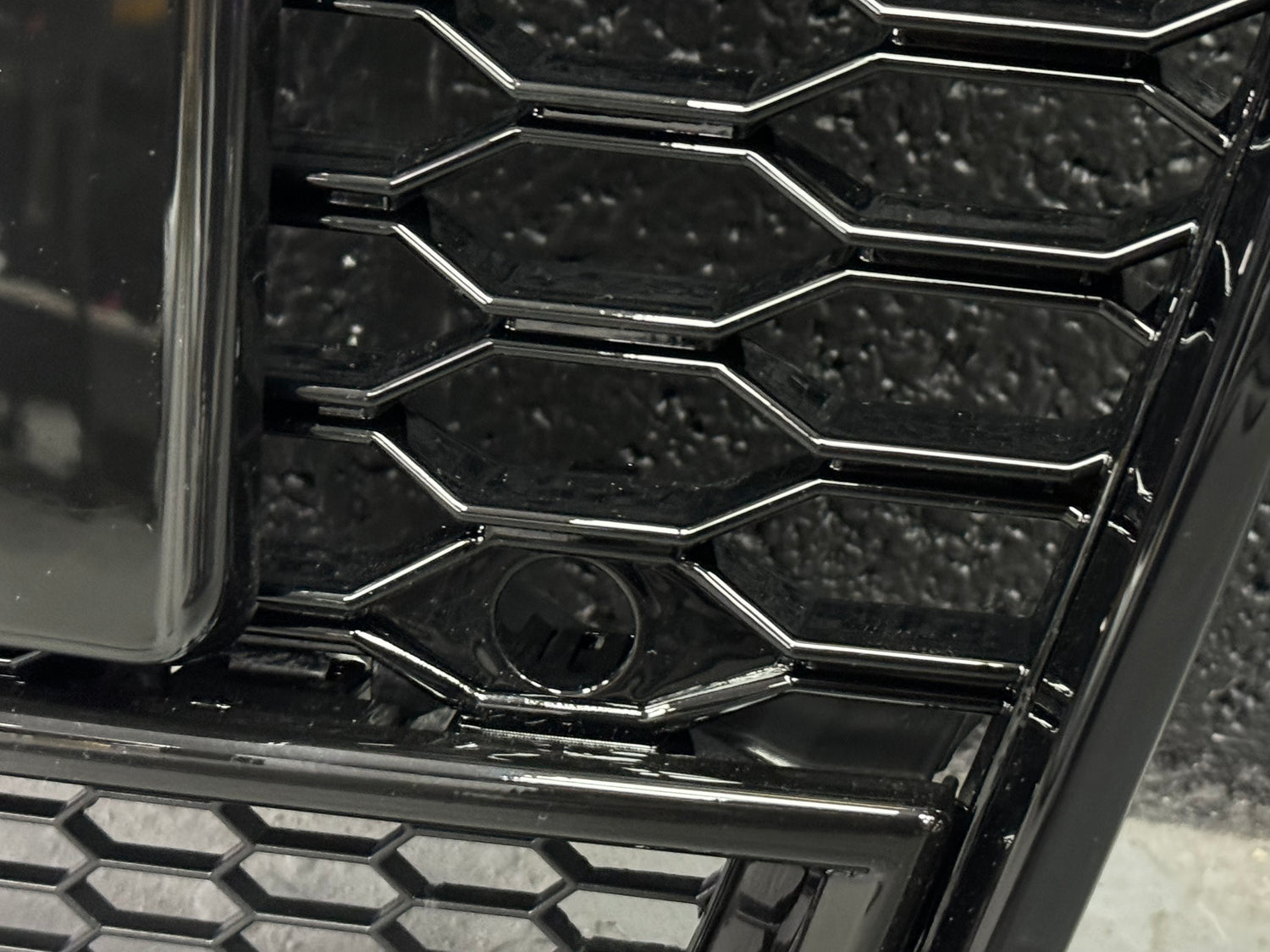 Audi A6 C7.5 (2015-2017) Honeycomb grille - full or split