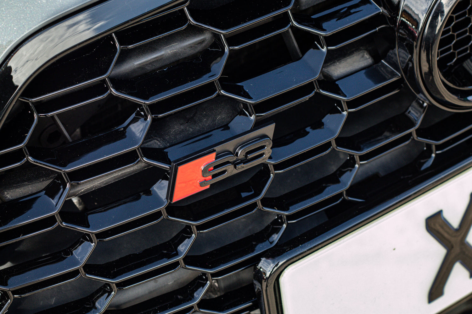 Audi front badges image 0