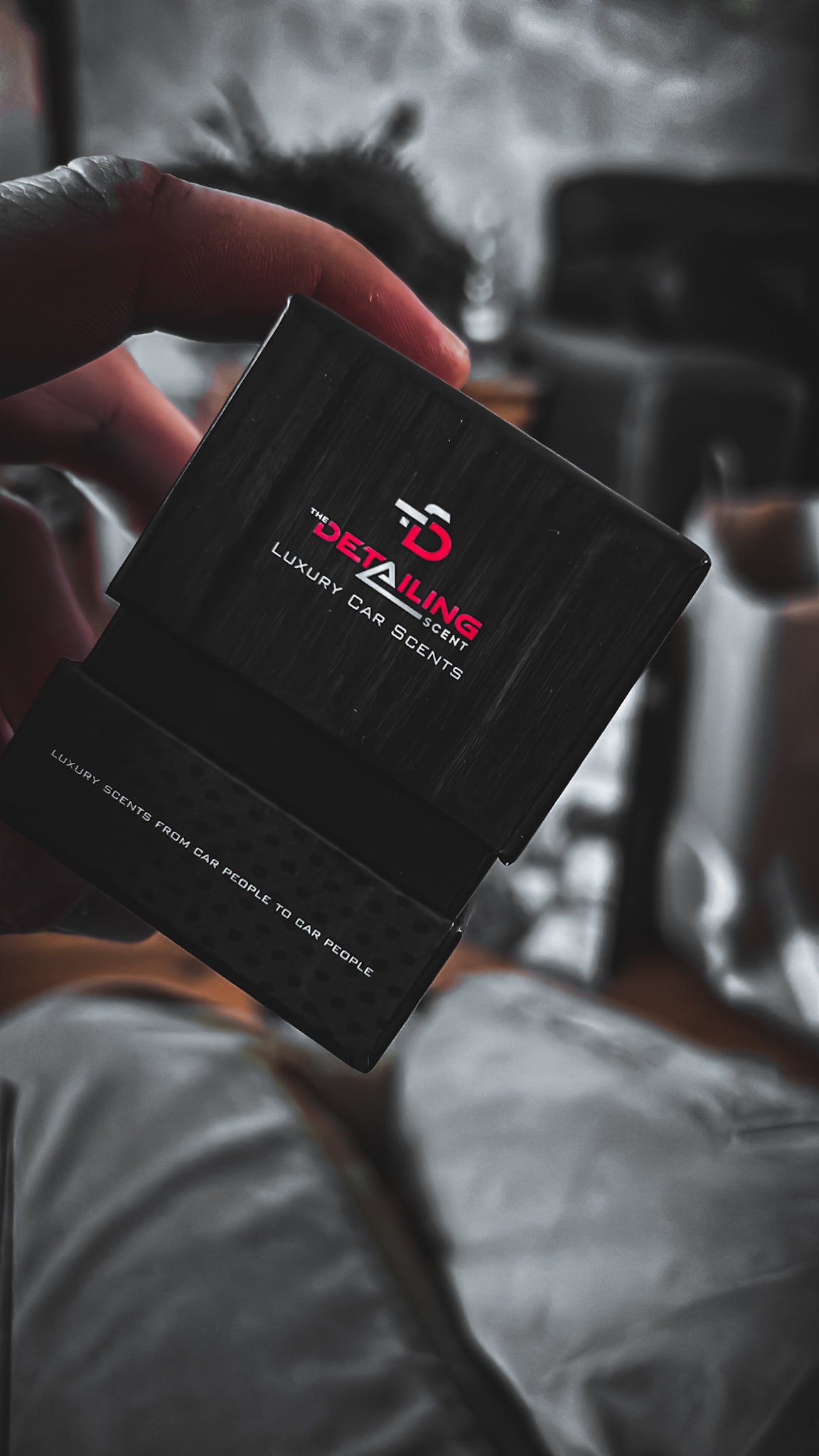 The Detailing Scent (HERS)