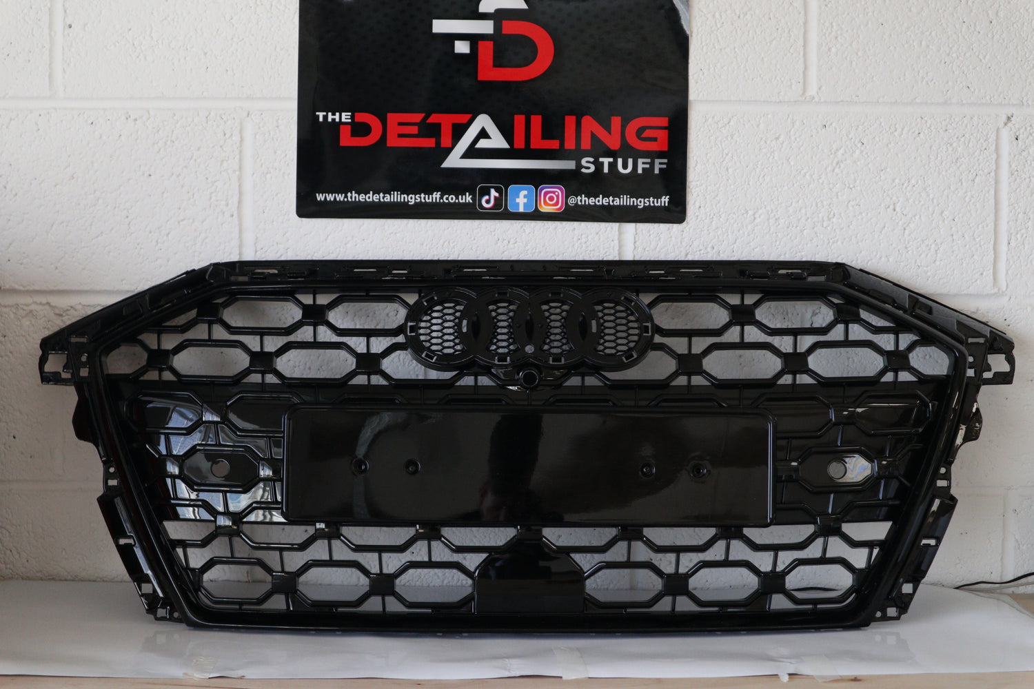 Audi A3 8Y (2020-2022) Honeycomb grille image 0