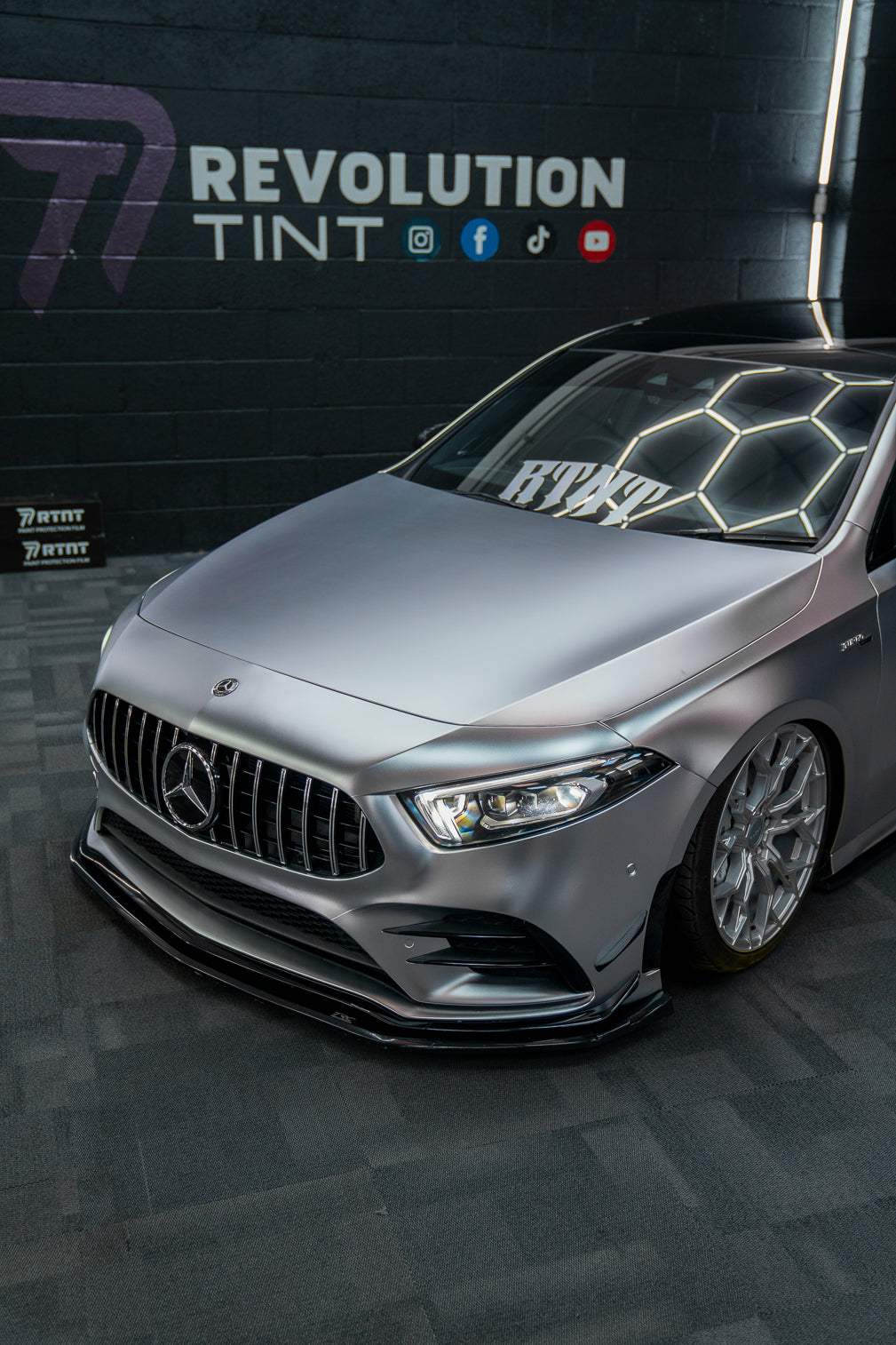 Full vehicle wrapping