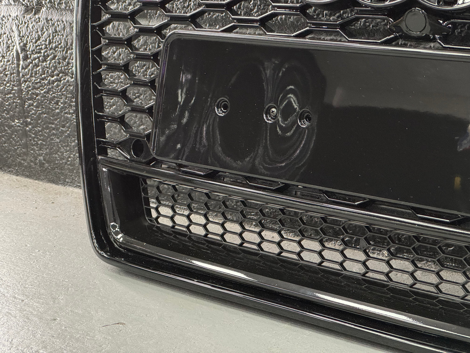 Audi A6 C7.5 (2015-2017) Honeycomb grille - full or split