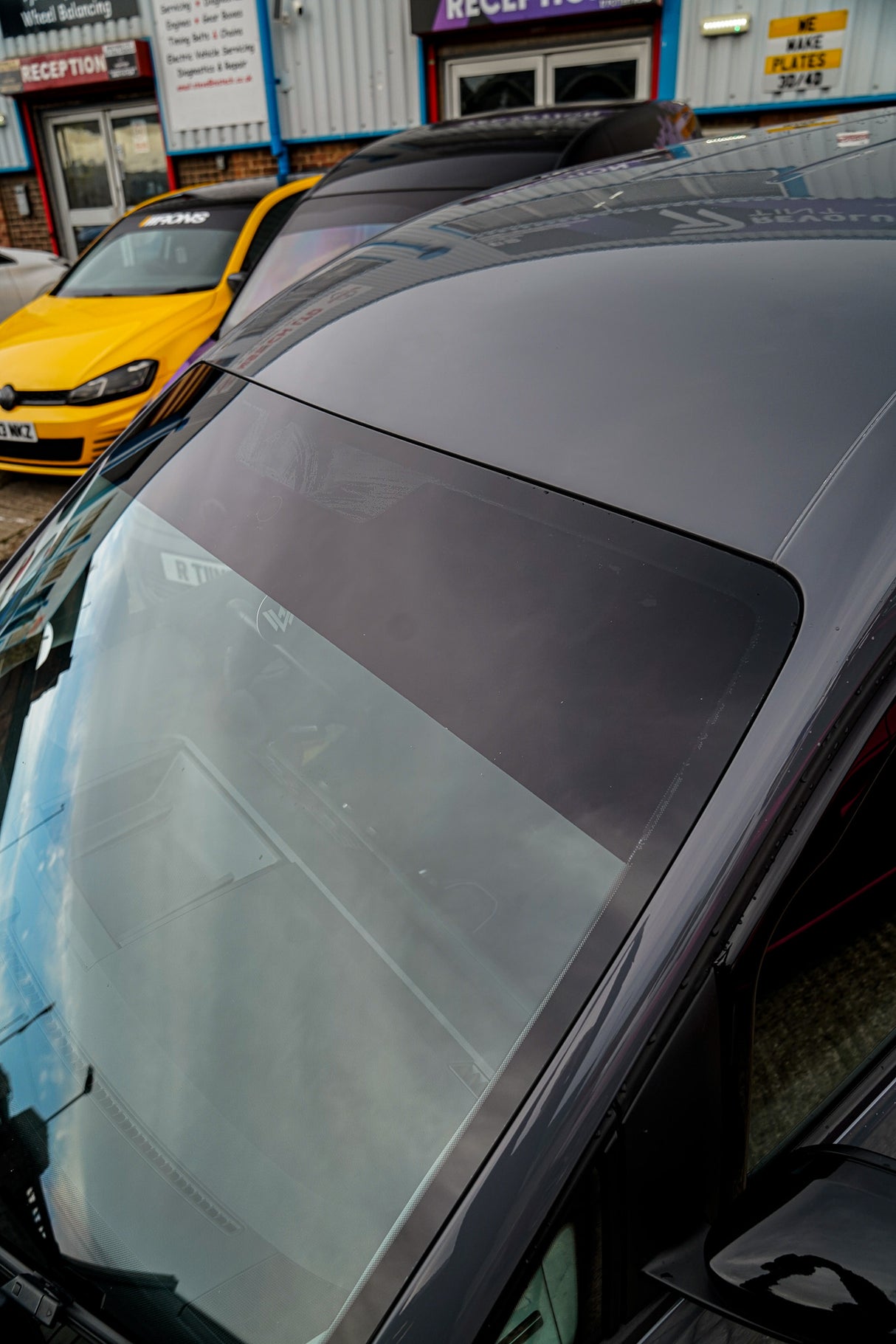 Tinted (internal) sunstrip