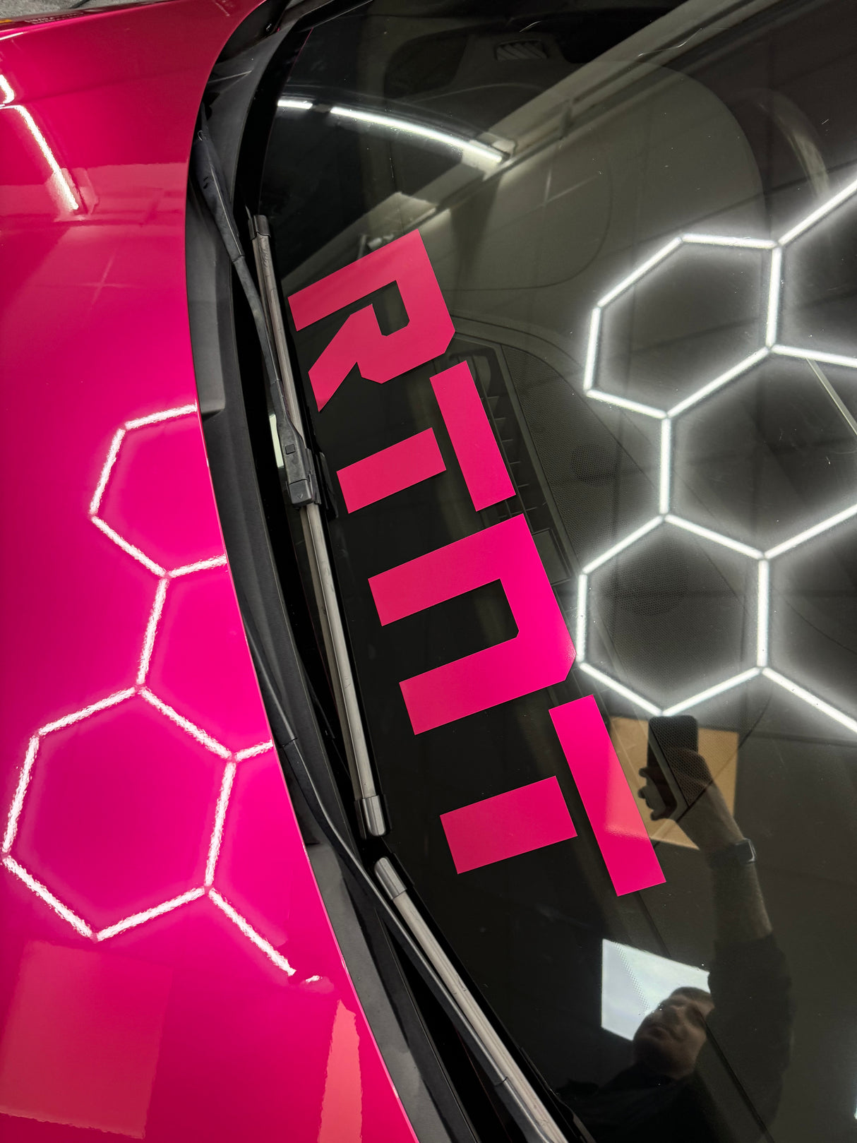 RTNT Window banner