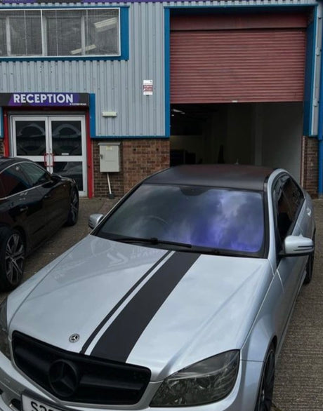 Chameleon tinting service - large windscreen image 37