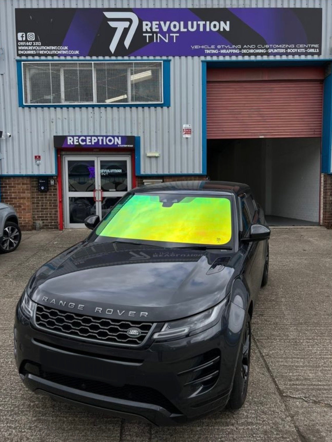 Chameleon tinting service - small windscreen image 30